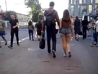 Hot ass in the street